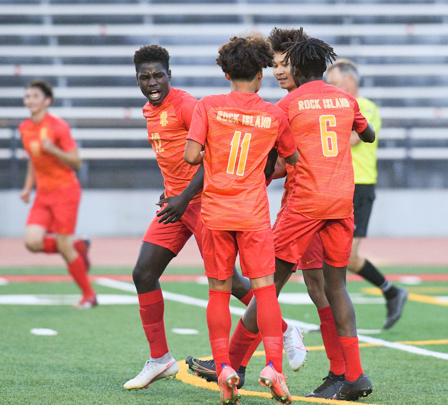 092121-qc-spt-uths-ri-soccer-030